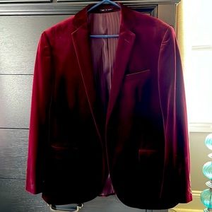Men’s burgundy/maroon velvet blazer.Size 44R Hardly worn. Great for the holidays
